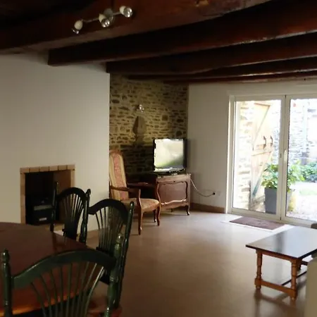 Gite Notre Dame Pontorson Zimmer foto